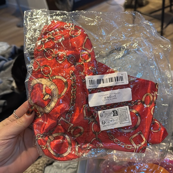 NWT red chain scarf - Picture 2 of 2